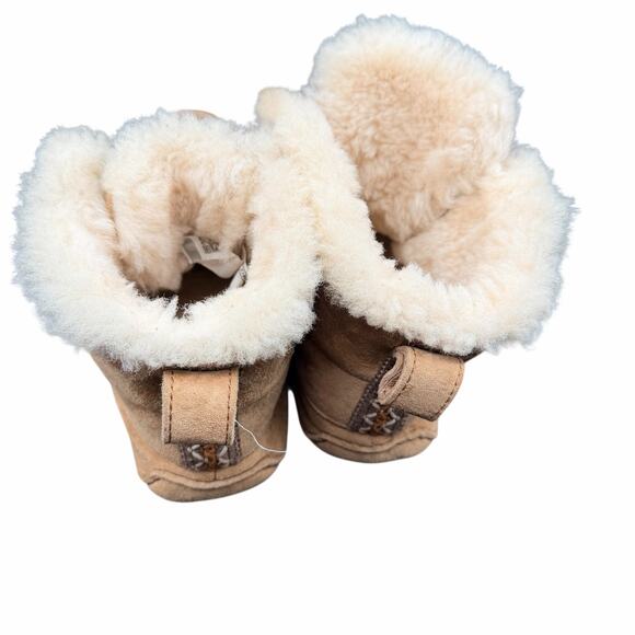 UGG Chickaree Suede Shearling Moccasin Boots Chestnut Women’s Size 8 - Picture 6 of 15
